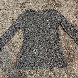 - Abercrombie kids long sleeve tee shirt